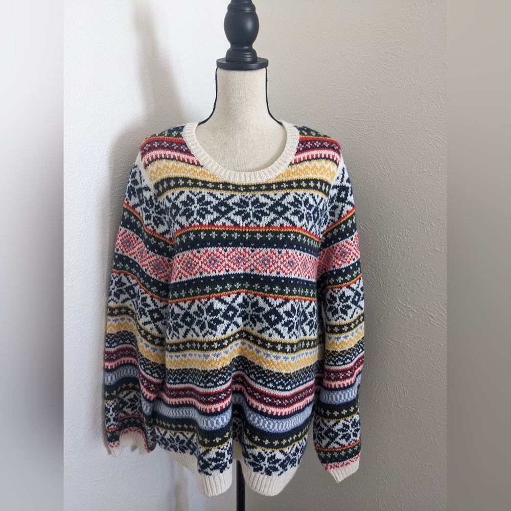 Old Navy Multicolor Patterned Crew Neck Sweater